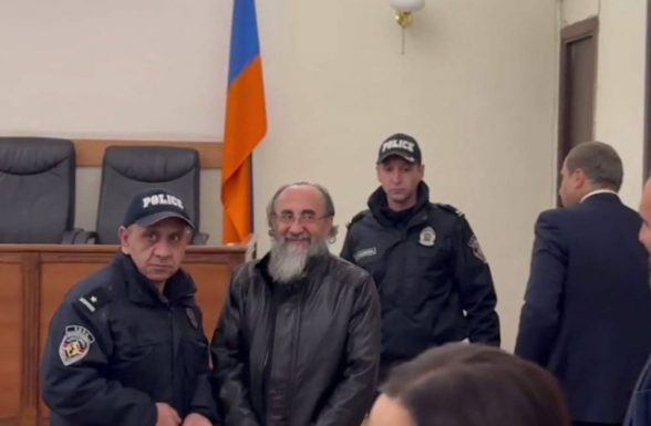 Միքայել Սրբազանի խափանման միջոցը փոխվեց տնային կալանքի